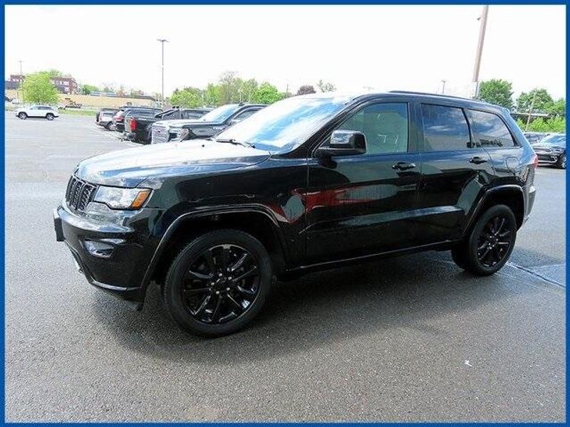 2022 Jeep Grand Cherokee WK Laredo XImage 1