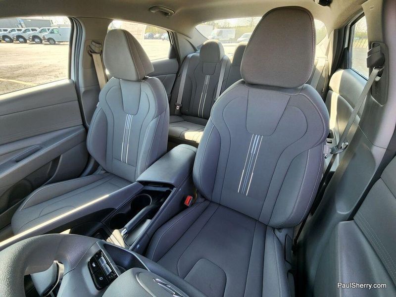 2024 Hyundai Elantra SELImage 21