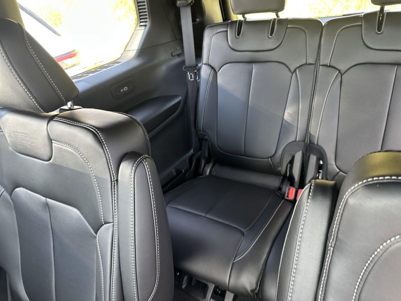 2025 Jeep Grand Cherokee Limited photo 19
