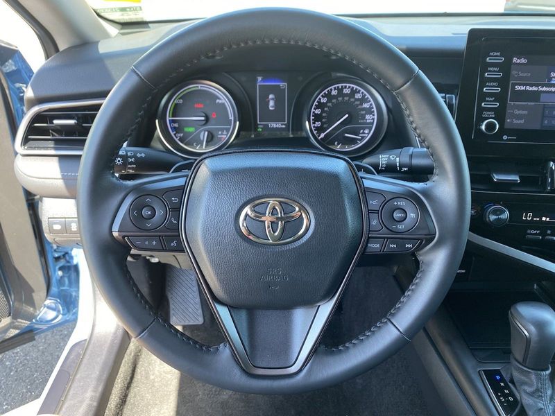 2023 Toyota Camry Hybrid SEImage 25