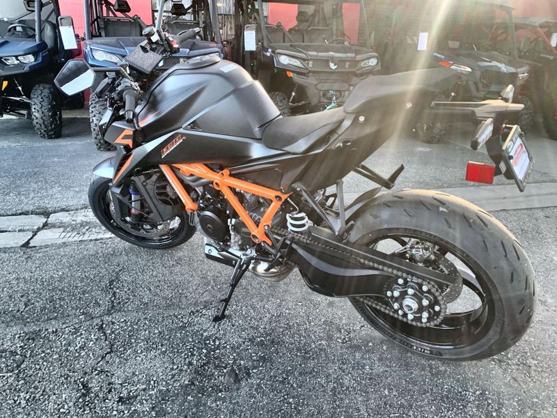 New 2026 KTM 1390 SUPER DUKE R EVO Image 15
