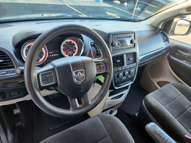 Used 2012 Dodge Grand Caravan SE