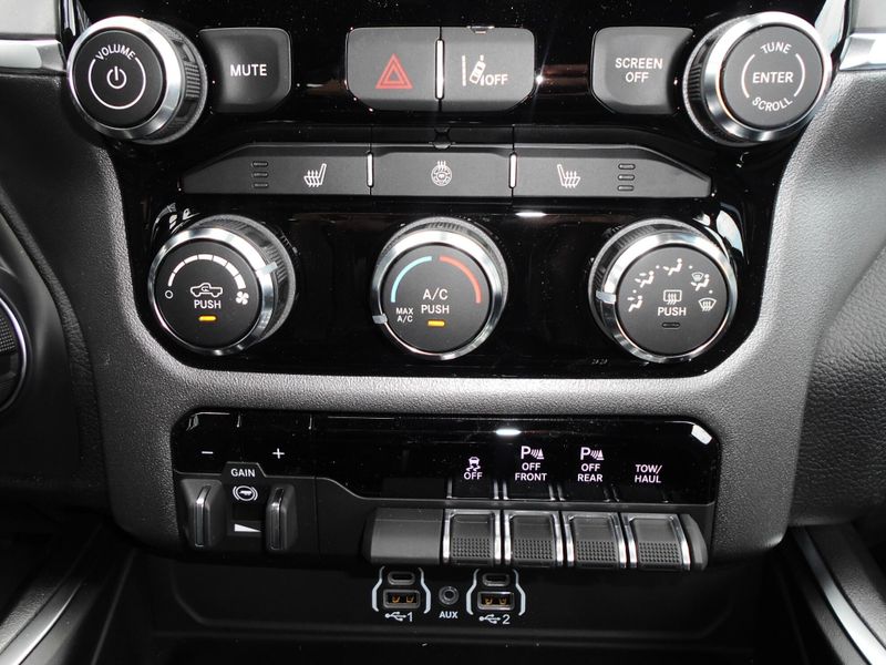 2025 RAM 1500 Big Horn Crew Cab 4x4 5