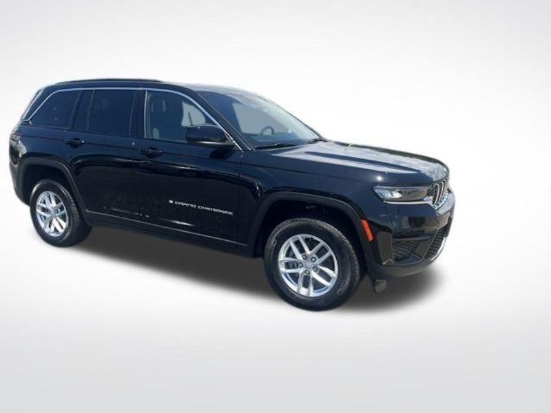 2025 Jeep Grand Cherokee Laredo X 4x4