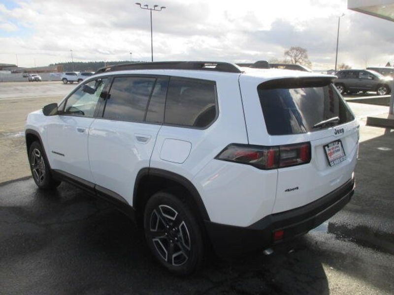 New 2026 Jeep Cherokee Limited 4x4Image 13