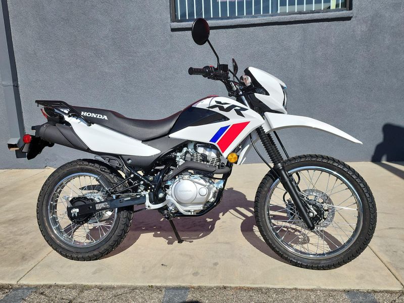 New 2025 Honda XR150L Image 11