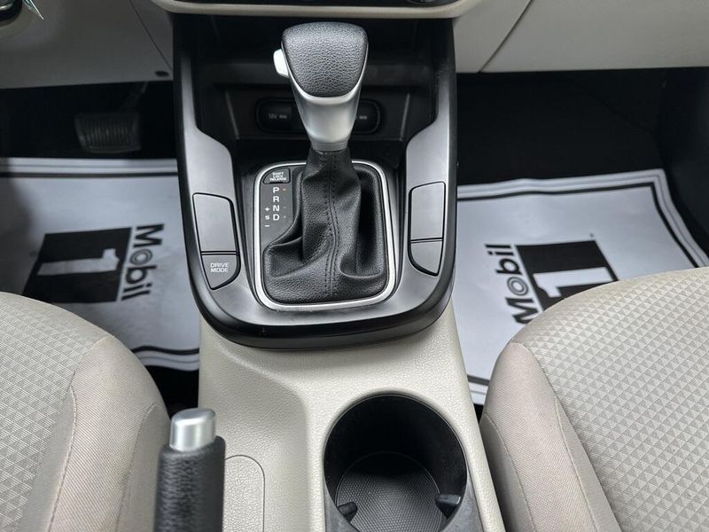2023 Kia Soul LXImage 28