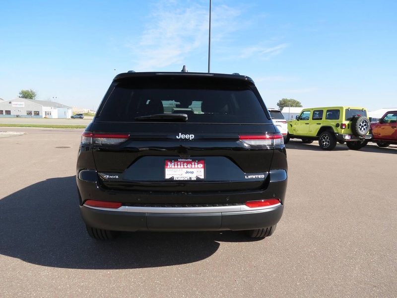 New 2027 Jeep Grand Cherokee Limited 4x4Image 5