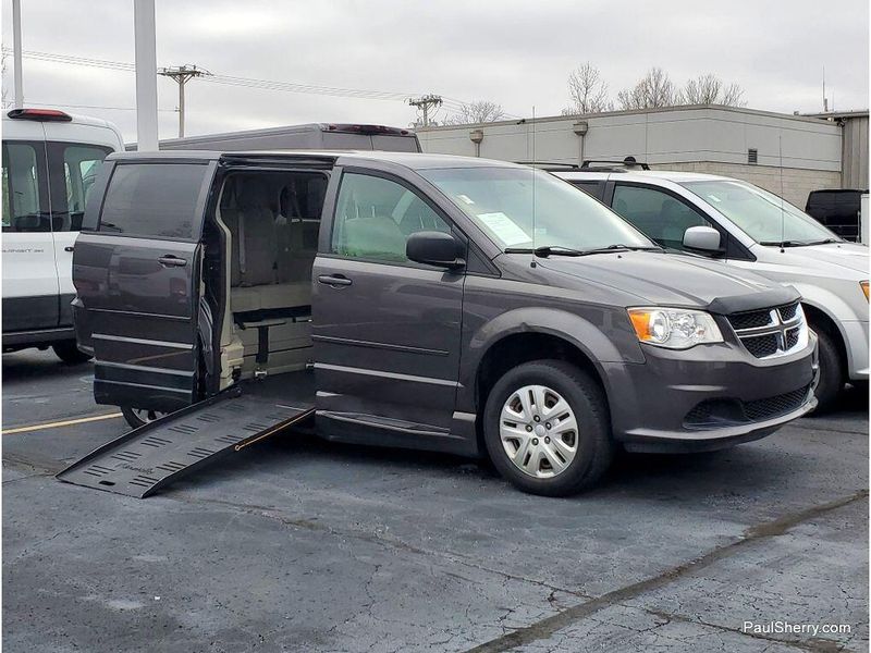 Used 2015 Dodge Grand Caravan SE