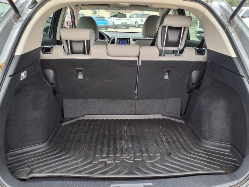 Used 2019 Honda HR-V LXImage 17