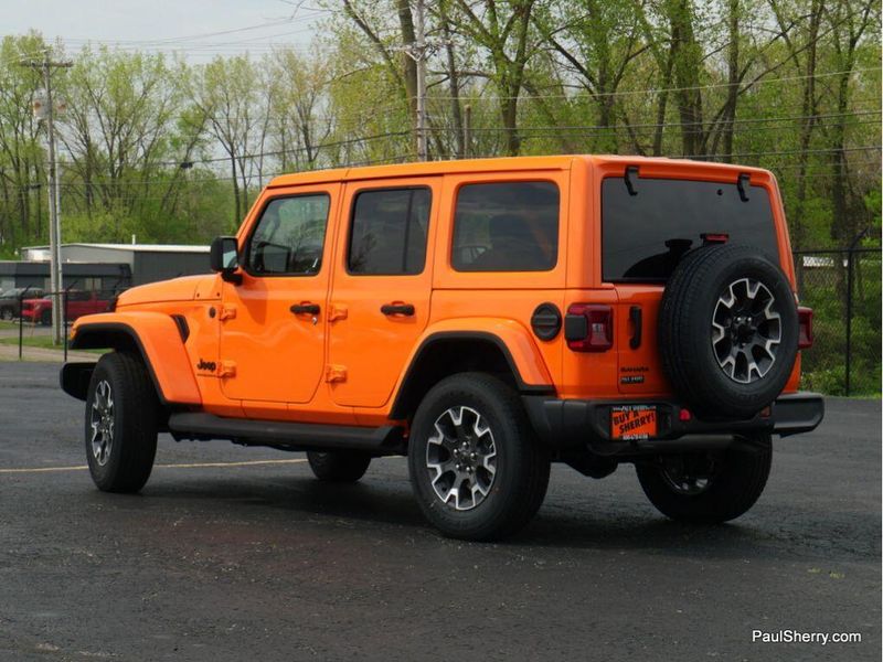 2025 Jeep Wrangler 4-door SaharaImage 8