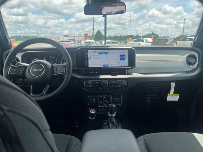 2025 Jeep Wrangler 4-door Willys