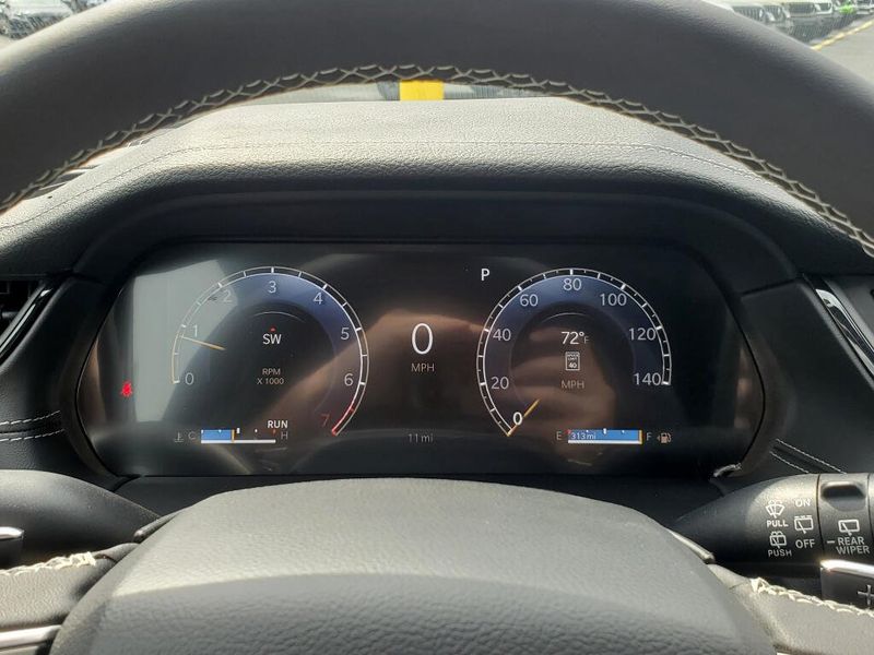 New 2026 Jeep Grand Cherokee Laredo Altitude 4x4