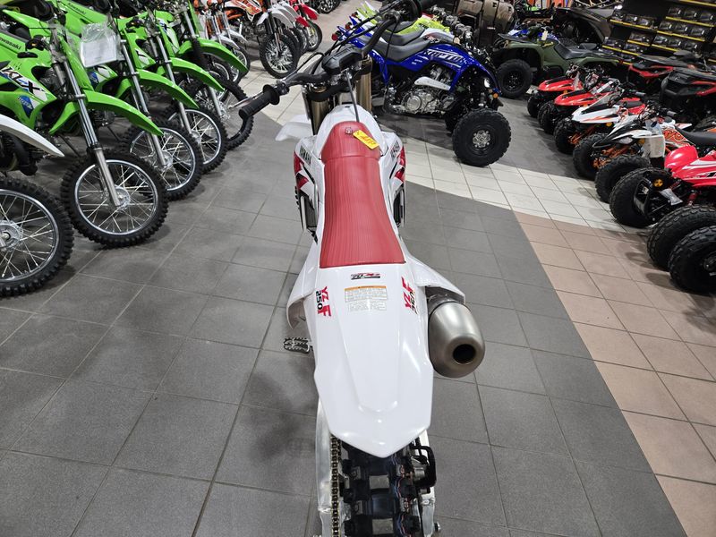 NEW 2026 YAMAHA YZ250F 70TH ANNIVERSARY EDITION Image 11