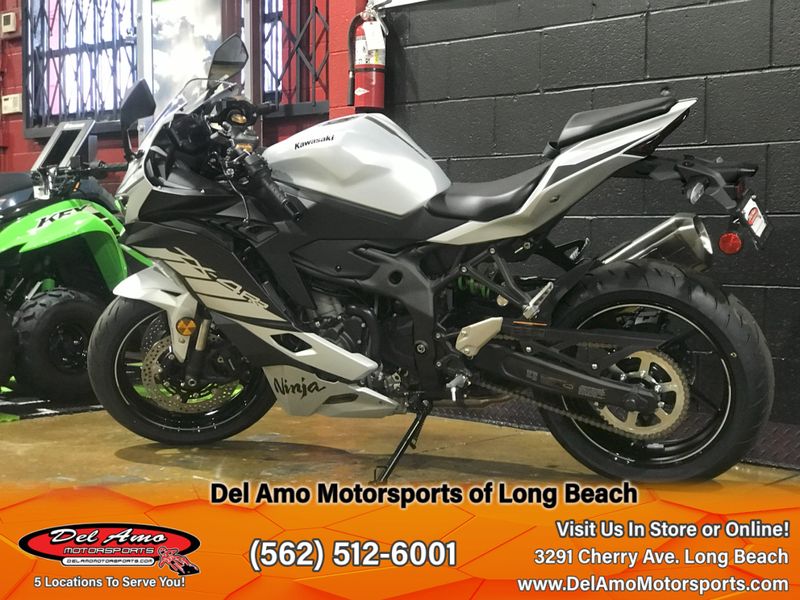 2025 Kawasaki NINJA ZX-4RR ABS Image 12