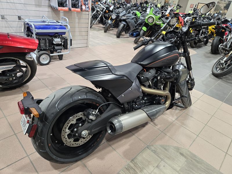 USED 2019 HARLEY SOFTAIL FXDR 114 Image 4