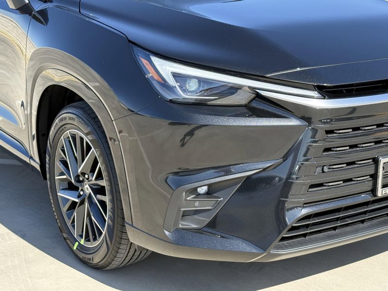 2025 LEXUS TX 350 PremiumImage 4