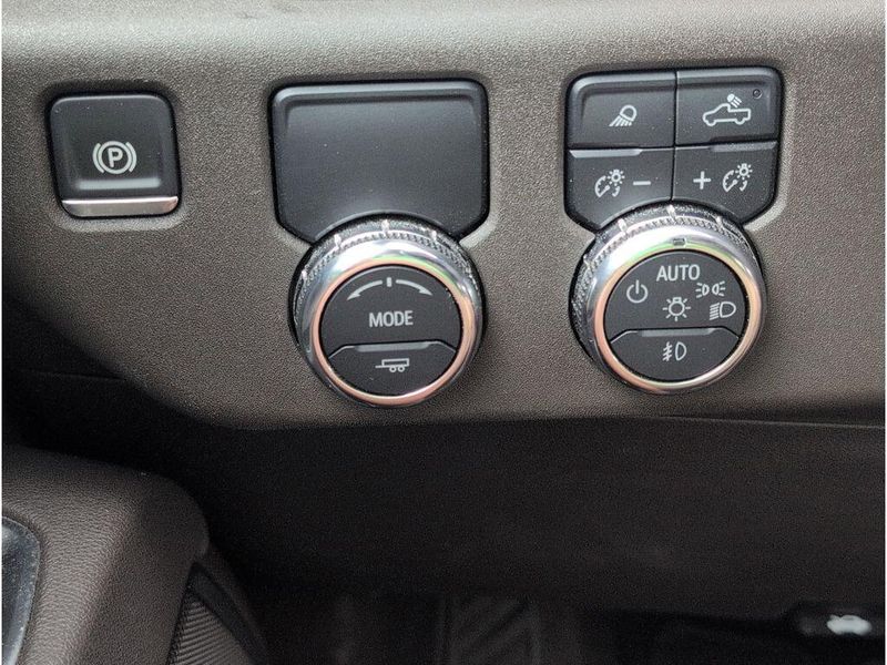 Used 2025 GMC Sierra 1500 SLTImage 30