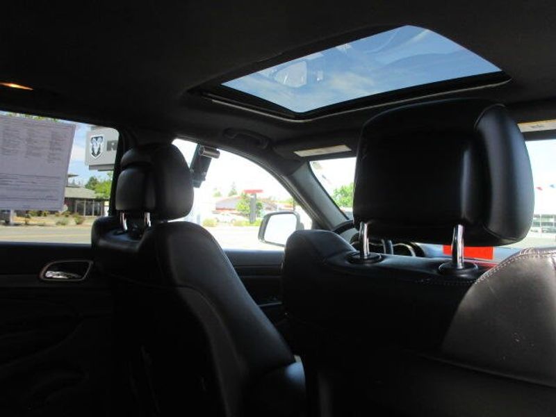2015 Jeep Grand Cherokee AltitudeImage 28