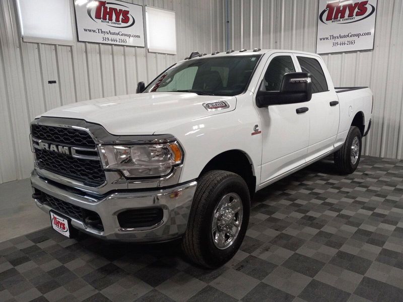 2024 RAM 3500 Tradesman Crew Cab 4x4 6