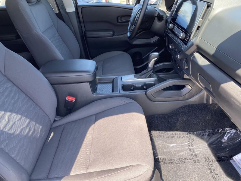 Used 2025 Nissan Frontier SImage 10