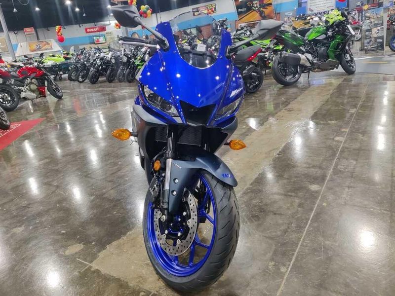 Used 2024 Yamaha YZF-R3 ABS Image 8