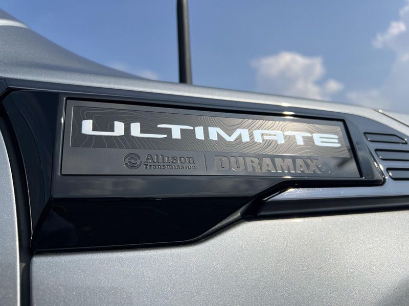 2025 Gmc Sierra HD Denali Ultimate photo 3