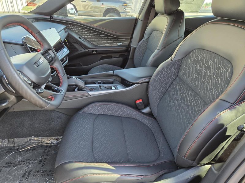 New 2026 Dodge Charger Daytona Scat Pack 4-door Awd