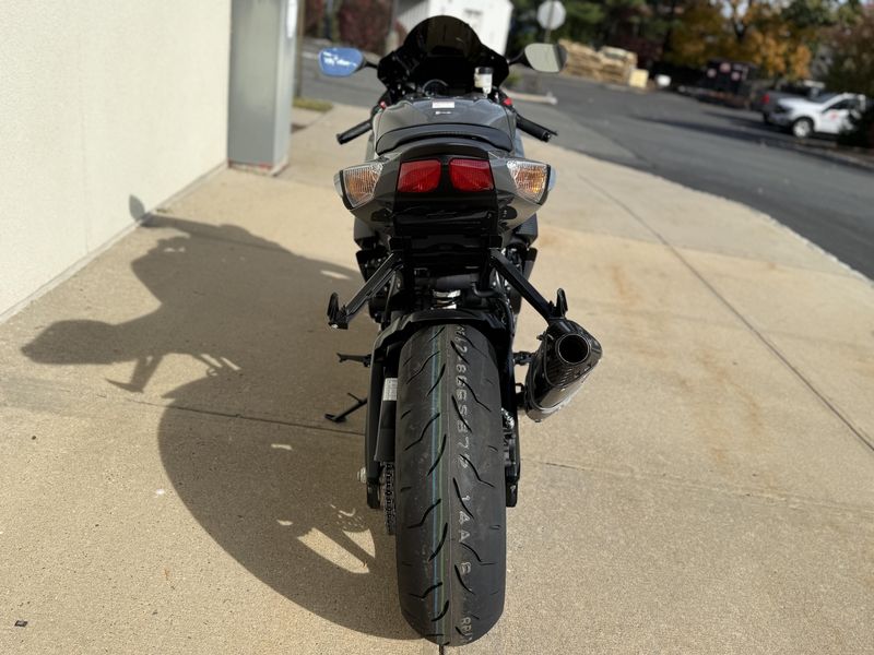 2025 Suzuki GSXR 600Image 8