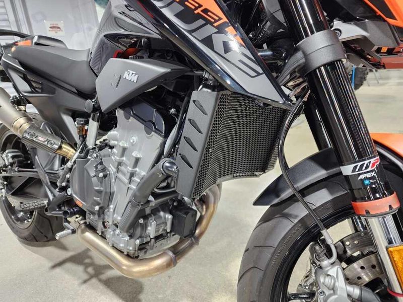 Used 2022 KTM 890 DUKE Image 11