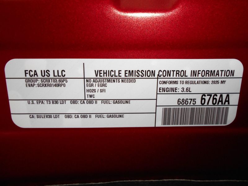 New 2025 Chrysler Voyager LxImage 37