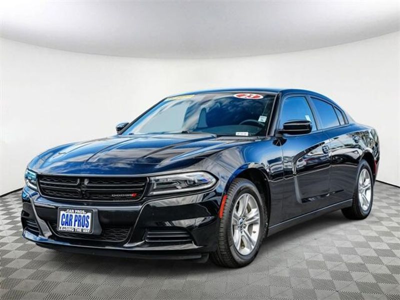 Used 2023 Dodge Charger SXTImage 5