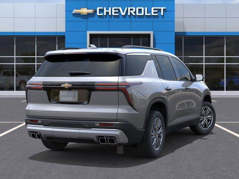New 2025 Chevrolet Traverse FWD LTImage 4