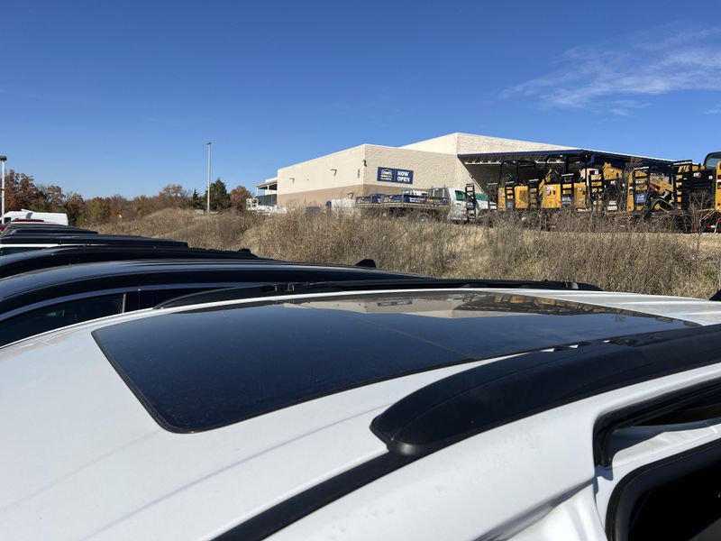 New 2026 Chrysler Pacifica LimitedImage 23