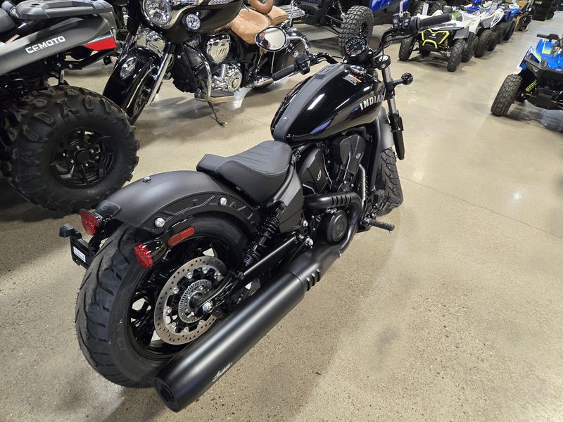 2025 Indian Motorcycle SCOUT BOBBER SIXTY ONYX BLACK METALLICImage 6