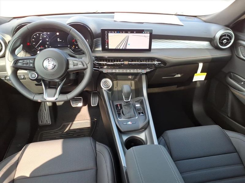 New 2025 Alfa Romeo Tonale AwdImage 12