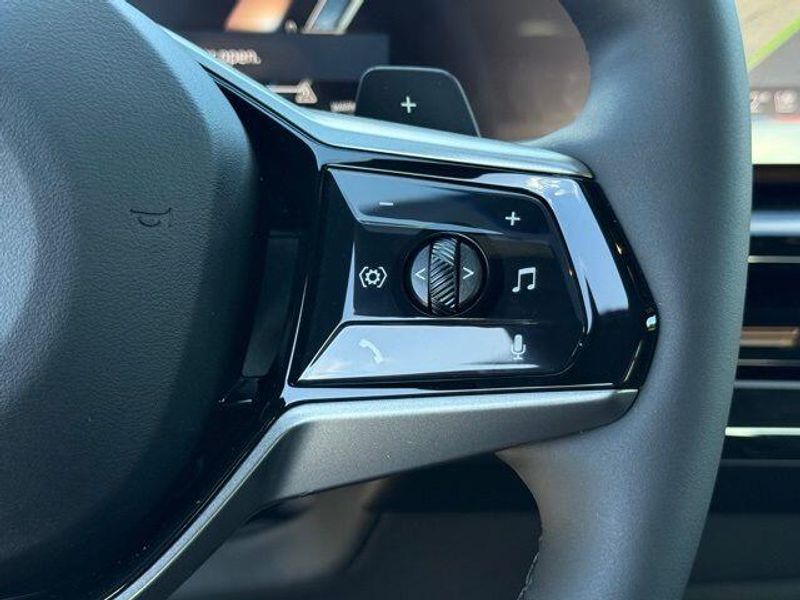 New 2026 BMW 5 Series 530iImage 23