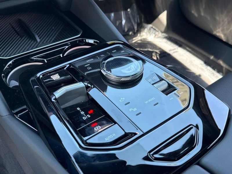 New 2027 BMW 5 Series 530iImage 24