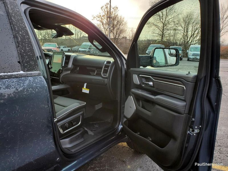 New 2026 RAM 1500 Laramie Crew Cab 4x4 5'7' Box