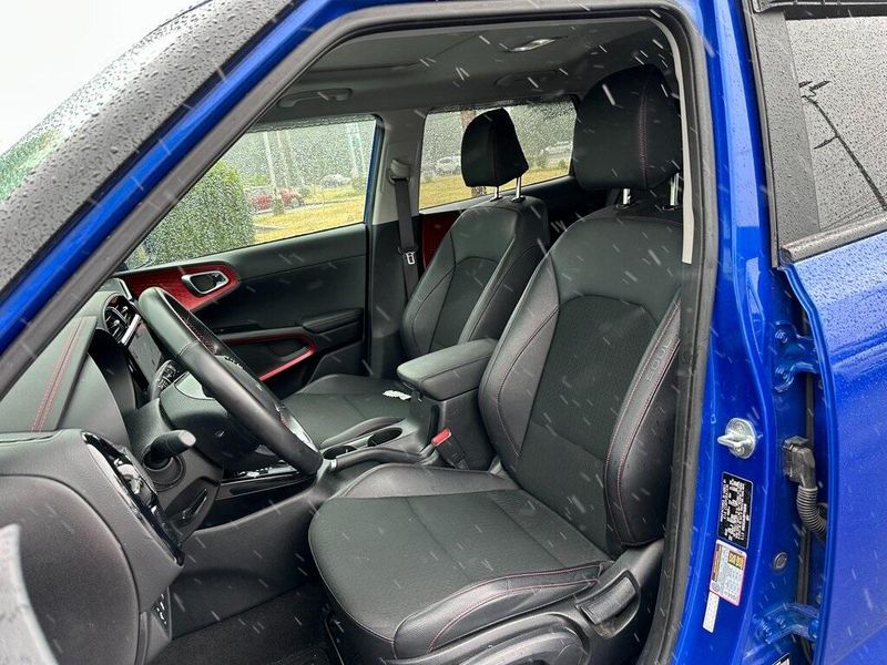 2023 Kia Soul GT-Line photo 16