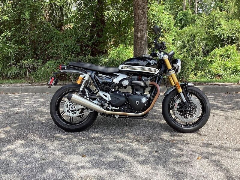 New 2025 Triumph Speed Twin 1200 RS 