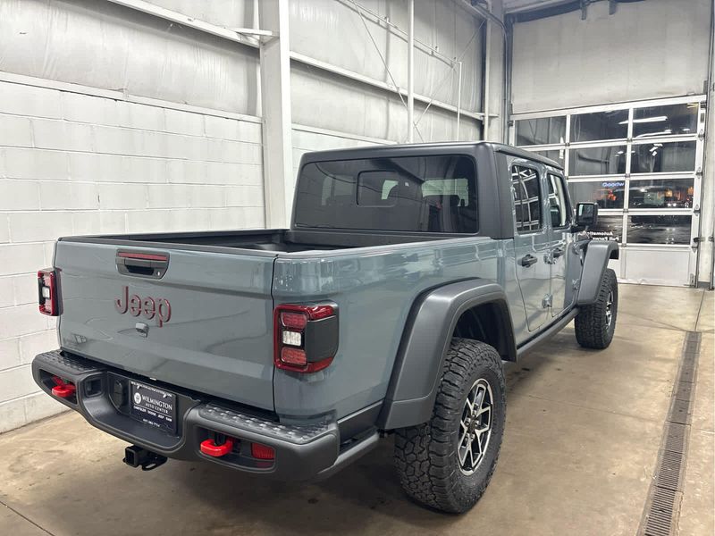 2025 Jeep Gladiator Rubicon photo 3