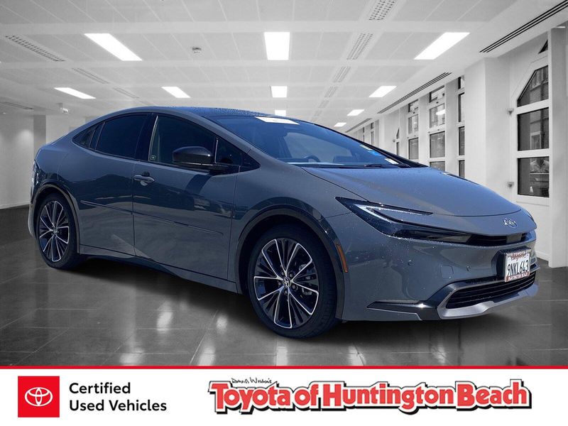 2024 Toyota Prius Image 1