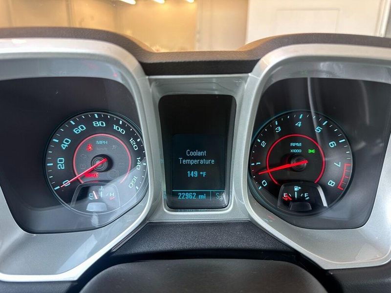 2014 Chevrolet Camaro 1LTImage 29