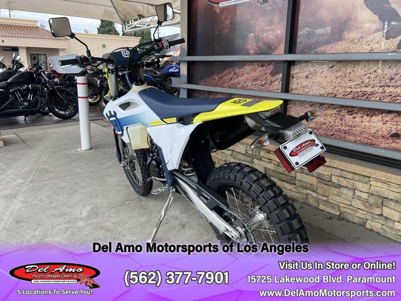 2024 HUSQVARNA FE 350S  in a WHITE exterior color. Del Amo Motorsports of Los Angeles (562) 262-9181 delamomotorsports.com 