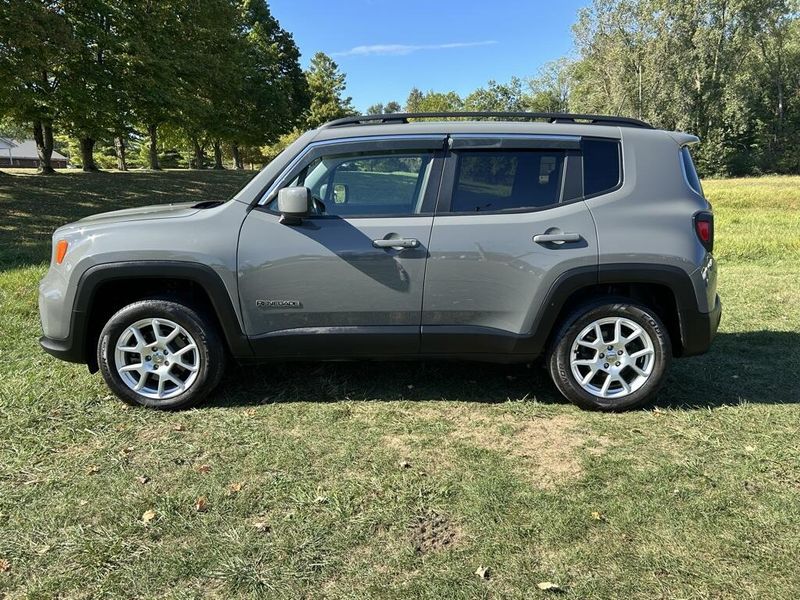 2019 Jeep Renegade Latitude photo 4