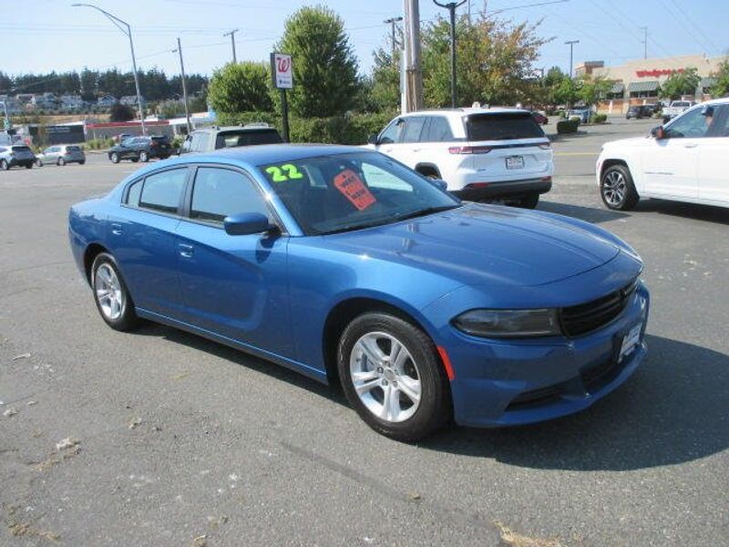 Used 2022 Dodge Charger SXTImage 5