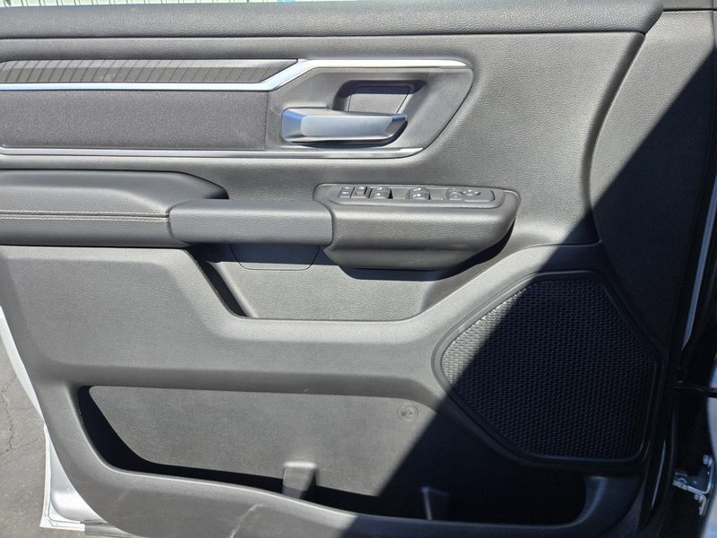 New 2026 RAM 1500 Big Horn Crew Cab 4x2 5'7' Box