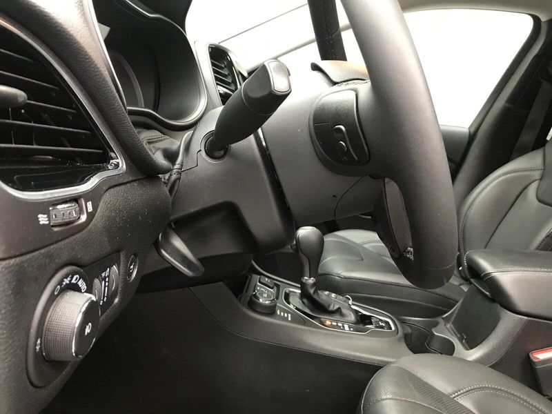 2021 Jeep Cherokee LimitedImage 5