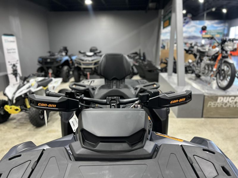New 2025 Can-Am OUTLANDER MAX XT-P 1000R Image 12